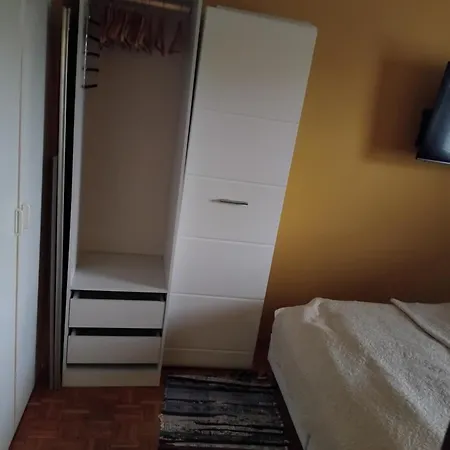 Tombili 2