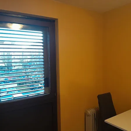 Tombili 2 Апартаменти Пула